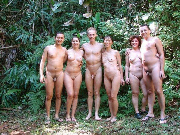 Nudist camp video, place for families and young adults naturists [Euronat naturism]