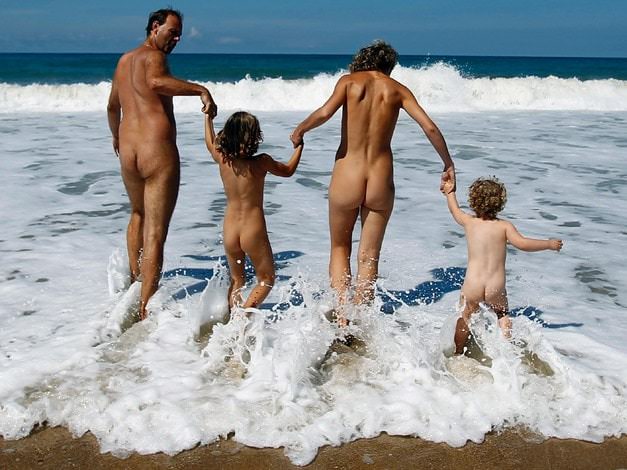 Nudism videos Germany - swimming in the sea and naked family vacation [Euronat naturism]