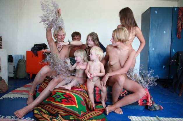 Family naturism new images in high quality Purenudism [Euronat naturism]