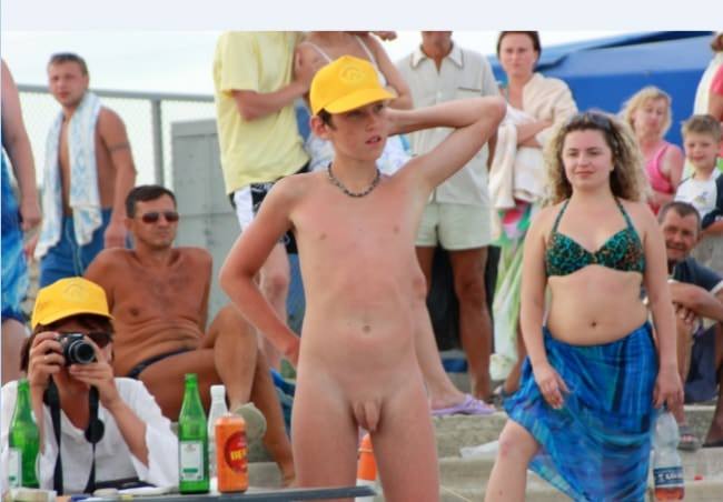 Nudists new images from the sea download [Euronat naturism]