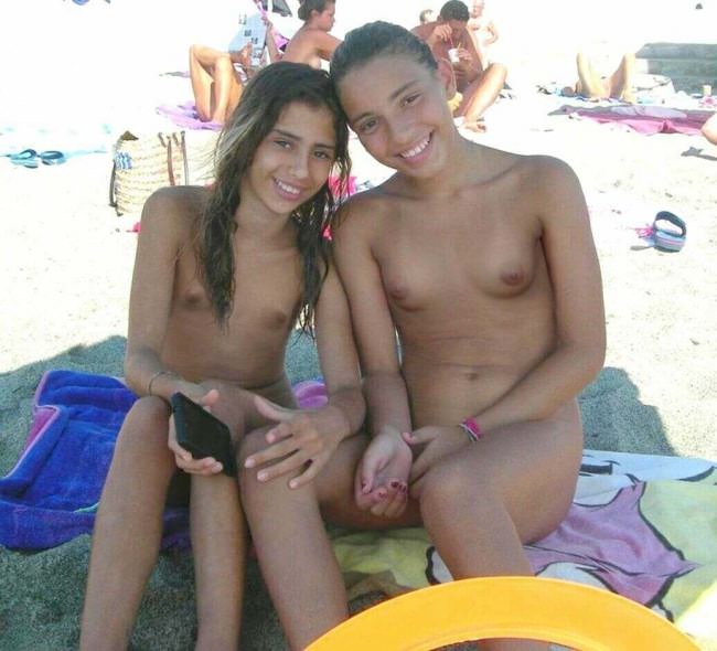 Girls naturists photos - youth and beauty [Euronat naturism]